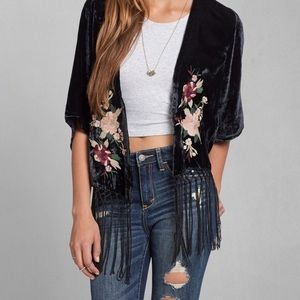 NWOT Abercrombie & Fitch Floral Kimono